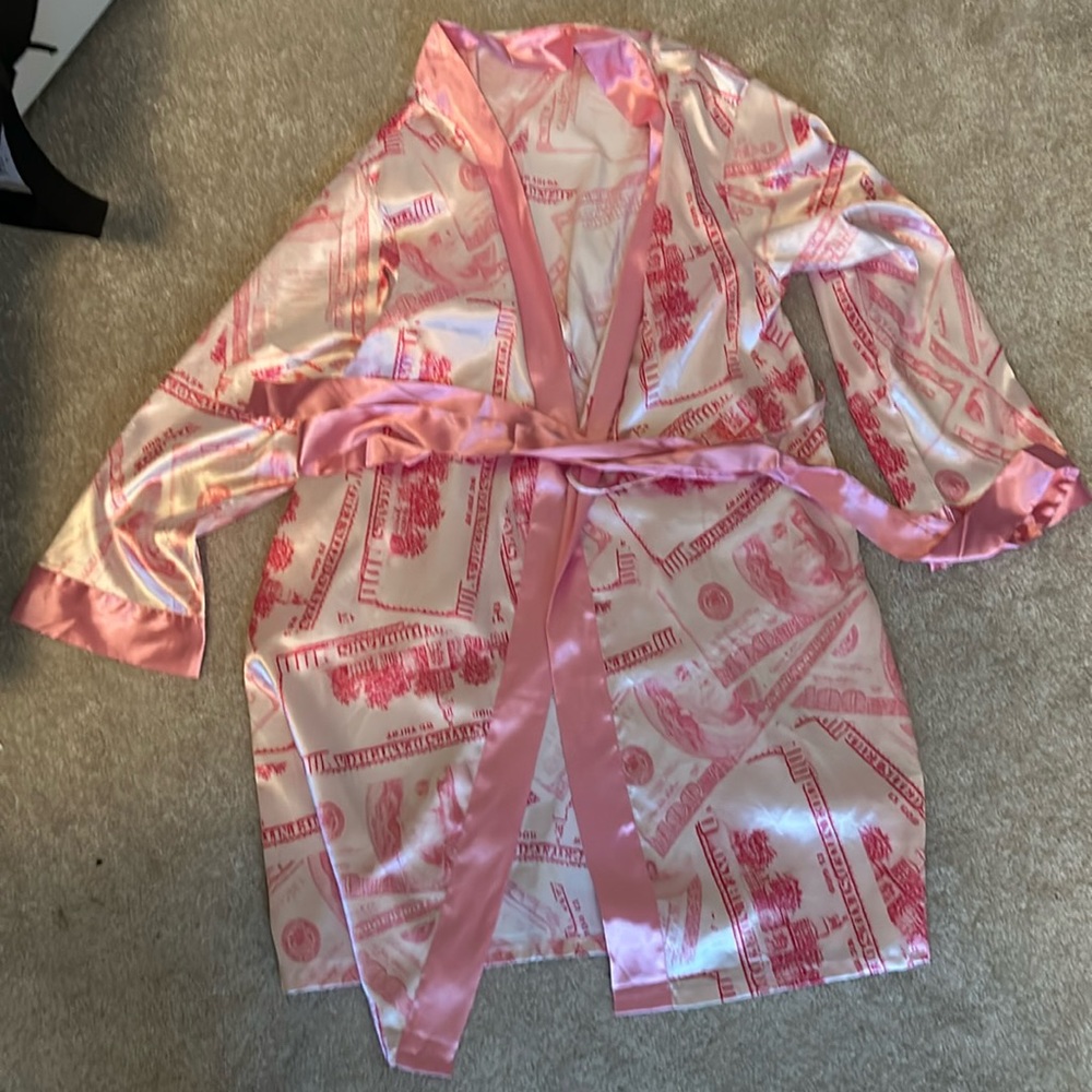 💵 Robe